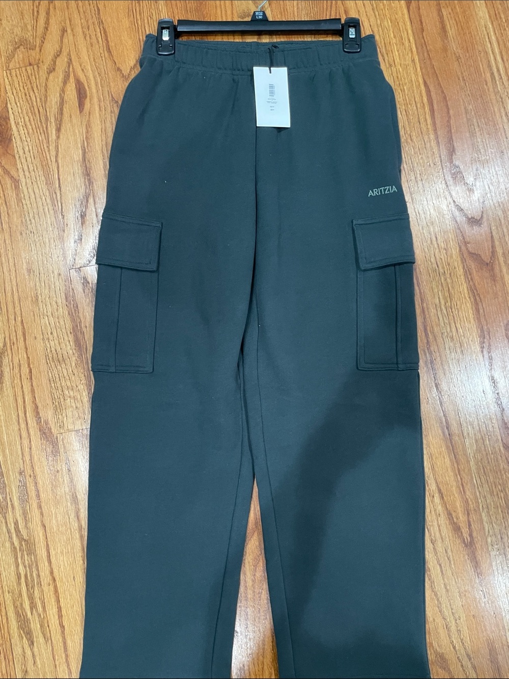 Aritzia Black Cargo Joggers with Side Pockets